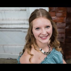 Meet your Posher, Ashley